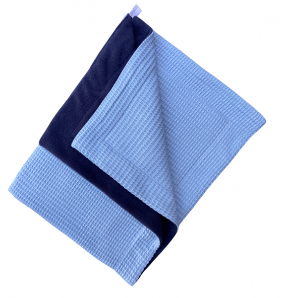 Babydecke aus Waffelpiqué & Polarfleece blau Mix 72 x 95 cm - personalisierbar