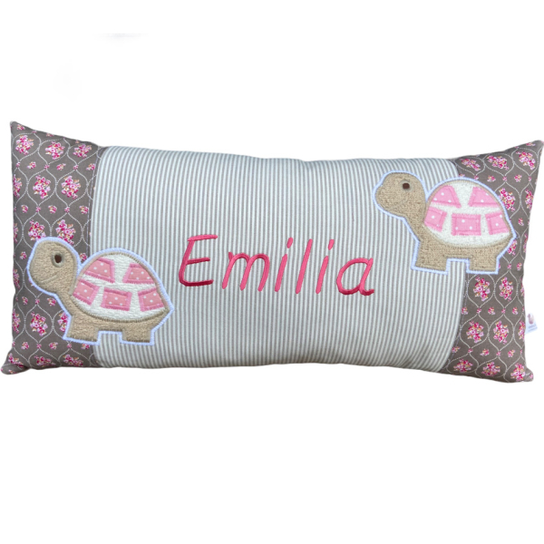 Namenskissen Modell Emilia 25 x 50 cm - personalisierbar