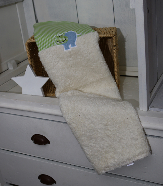 Plüschdecke mit Vichykaro in grün mit Wunschmotiv - personalisierbar