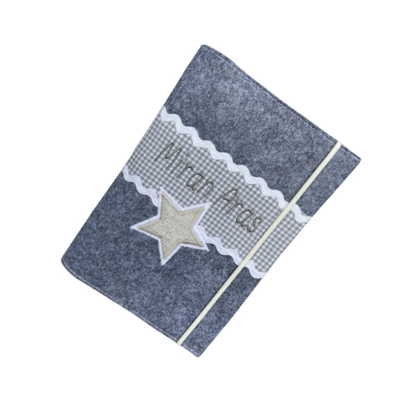 U-Heft-Hülle aus Filz mit Name und Motiv Stern - personalisierbar